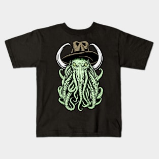 Cow Cthulhu - A Strange Western Encounter Kids T-Shirt